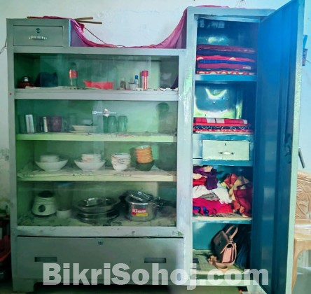 স্টিলের শোকেস